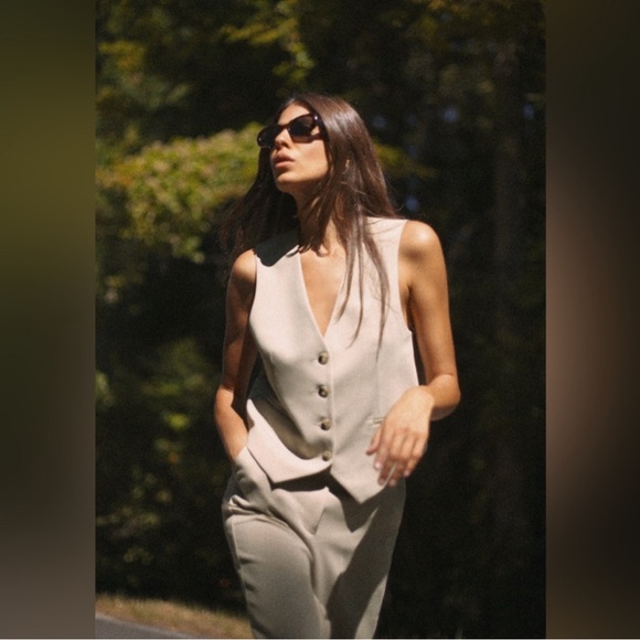 πHPπNWT Zara Tan Vest Small - Picture 2 of 8